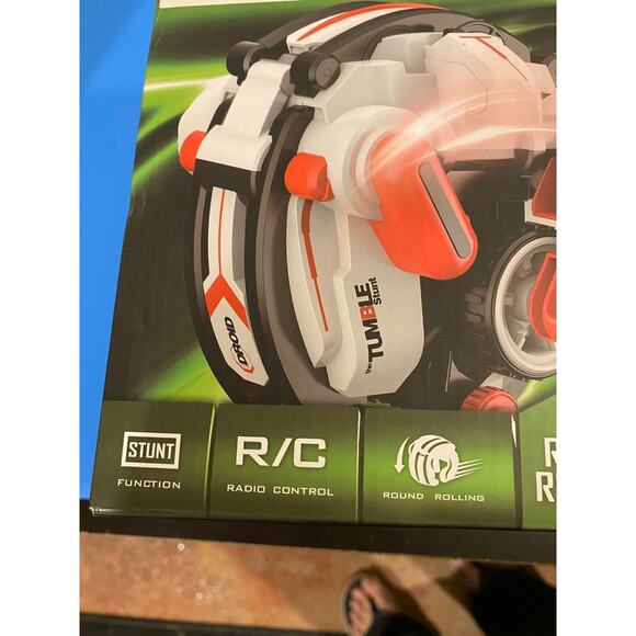 White/Red Trim Remote Control Round Rolling Stunt Car, HGT Engine NEW - Picture 2 of 9